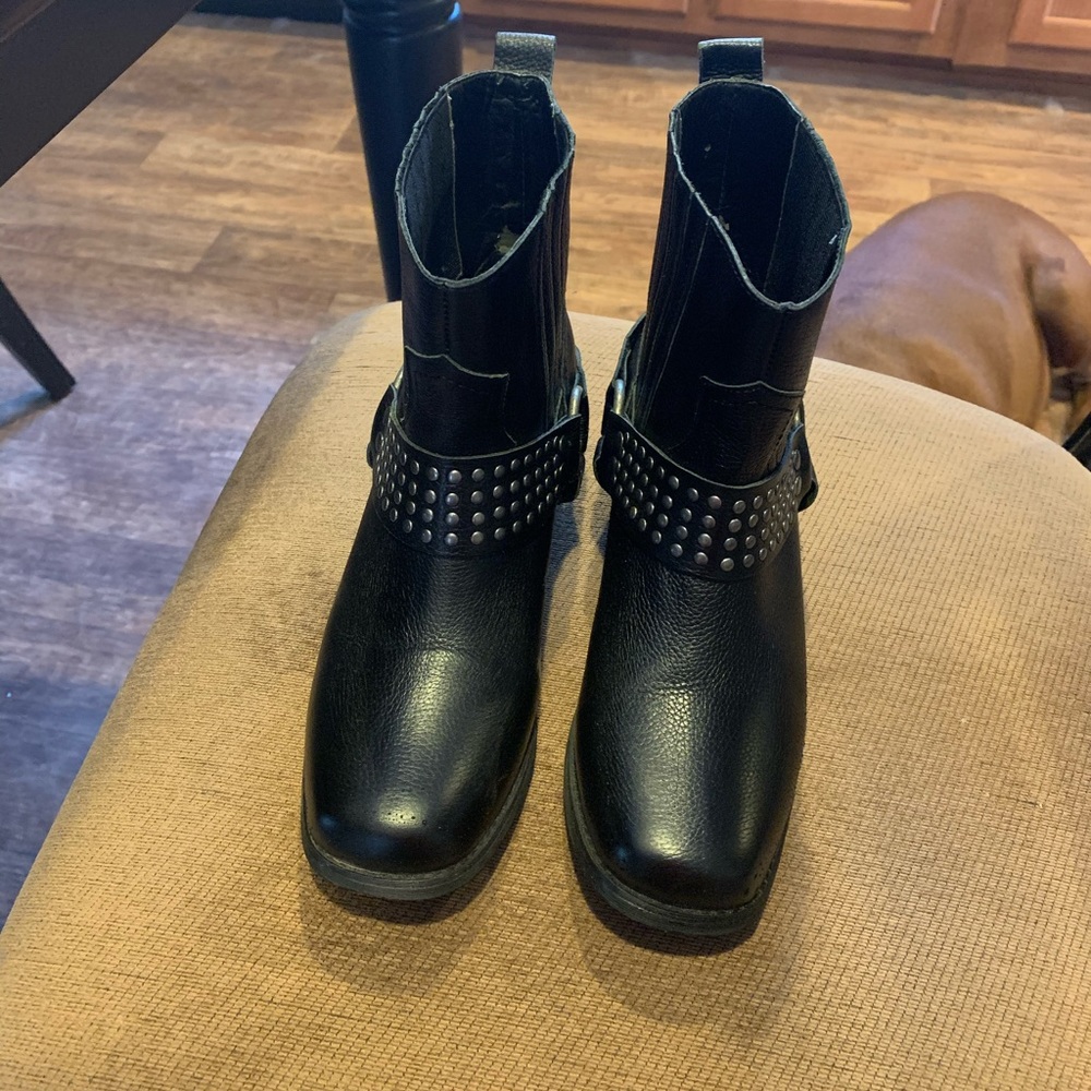 Very Volatile booties